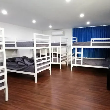 Happy Home Hostel Bangkok Exterior photo